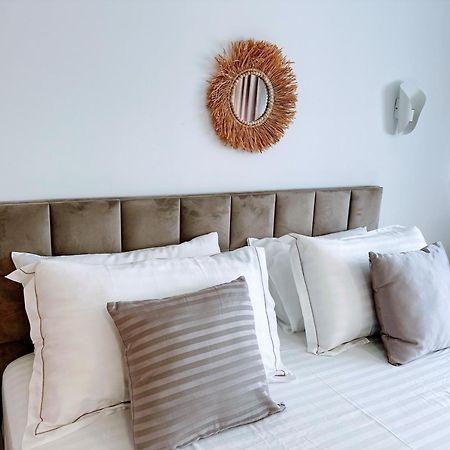 Madalin Seaside Apartment Vlore Exterior photo